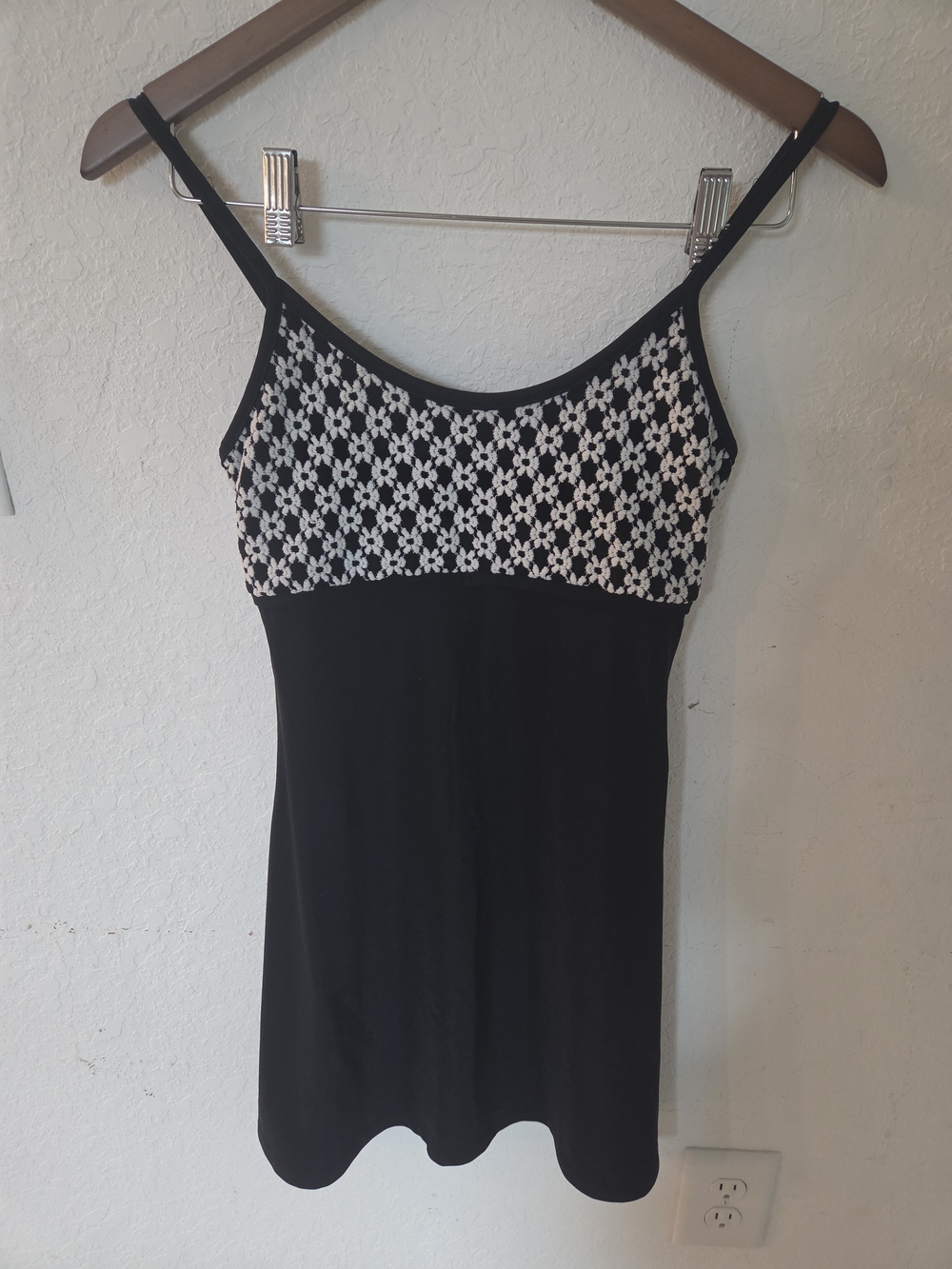 Vintage City Triangles Black White Floral Crochet Lace Mini Dress Camisole Small